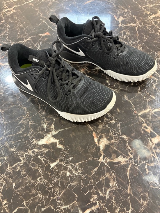 Nike Shoes - Nike Black and White Trainer Sneakers